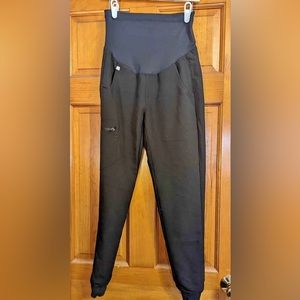 Figs maternity jogger pants